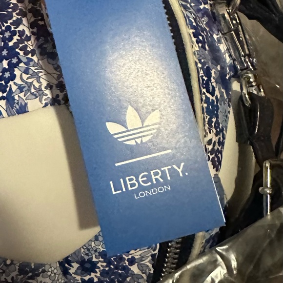 Adidas Liberty London Floral Blue and White Crossbody Bag - Picture 4 of 4